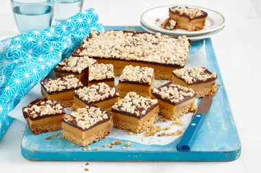 Choc-caramel peanut slice