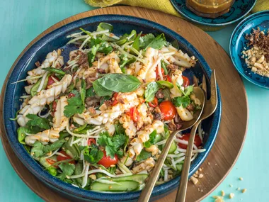 Green mango and squid salad