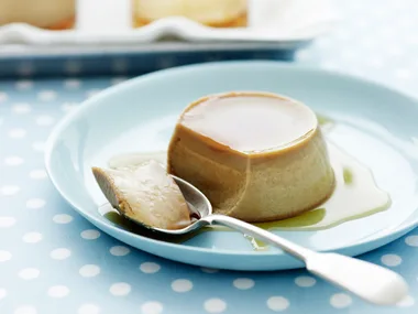 Coffee creme caramels