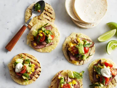 Texi-mexi pizzas