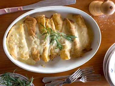 Crêpes with creamy chicken