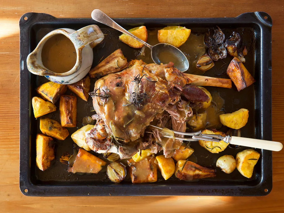 Family roast lamb