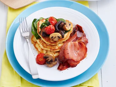 Corn fritters with crispy bacon and mushrooms