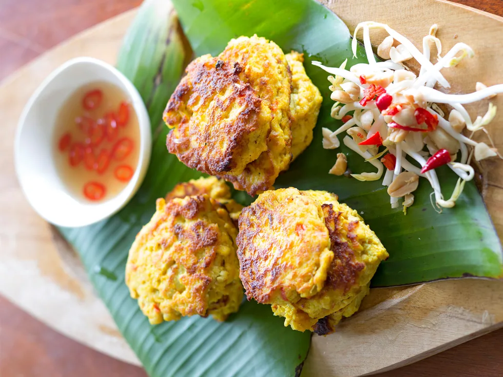 Tofu fritters with chilli and lime dipping sauce