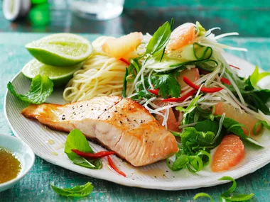 Salmon with green papaya & pink grapefruit salad