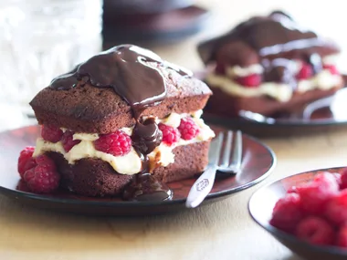 Chocolate-and-raspberry-cake_0086