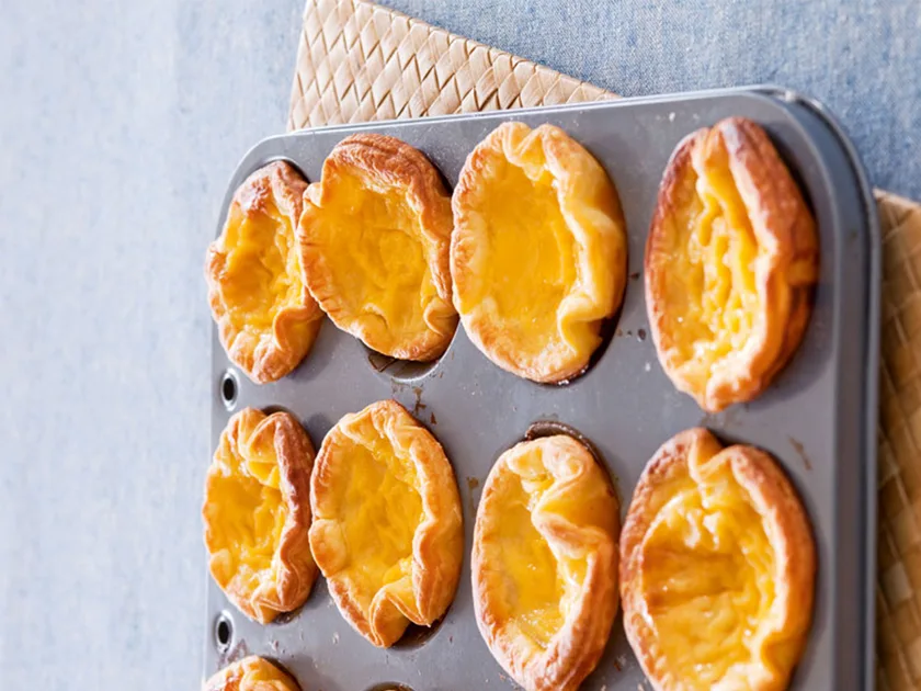 Egg and vanilla spiced custard tarts recipe