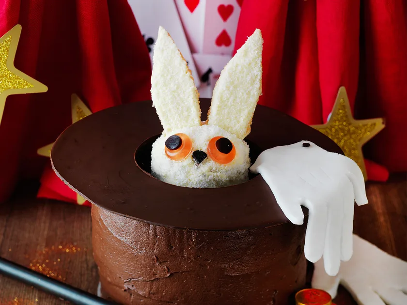Rabbit in a hat cake