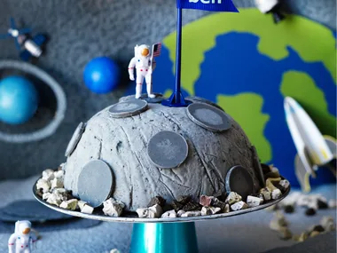 Moon landing ice-cream cake