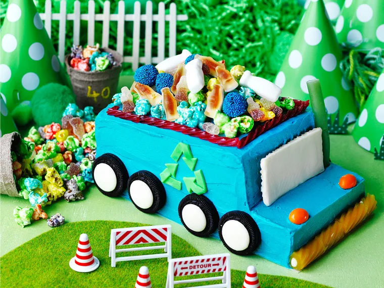 Lolly truck cake