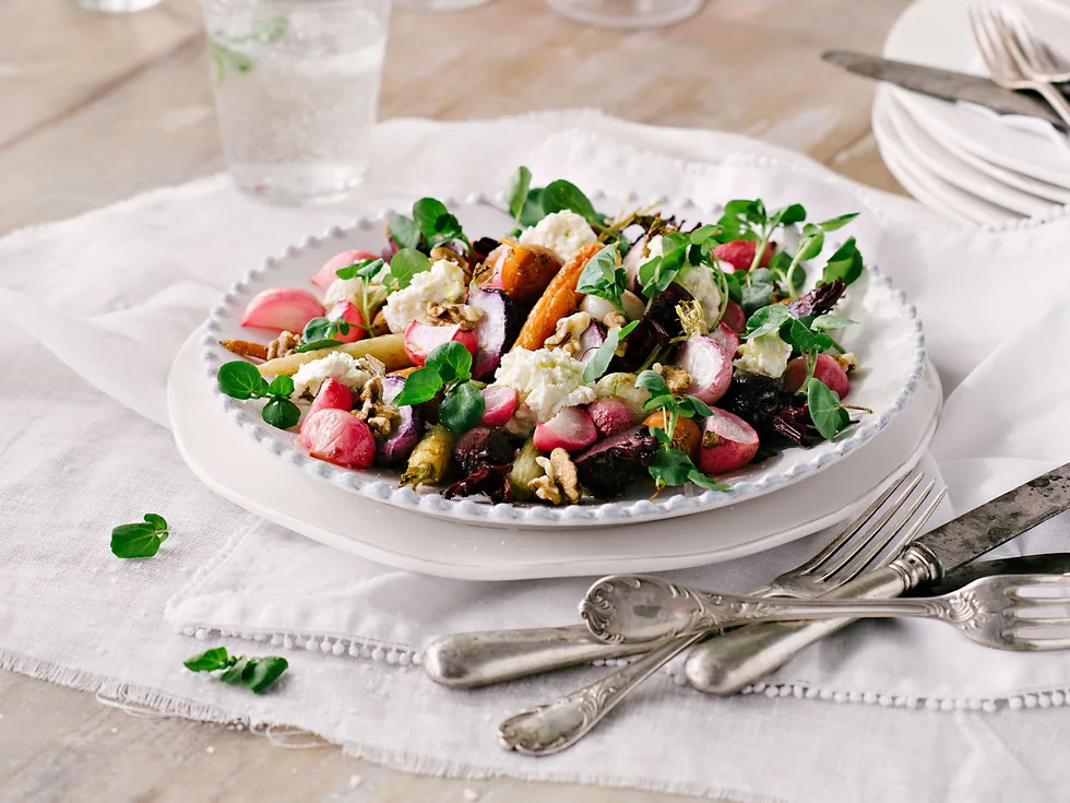 Salad of roasted baby root vegetables and walnuts