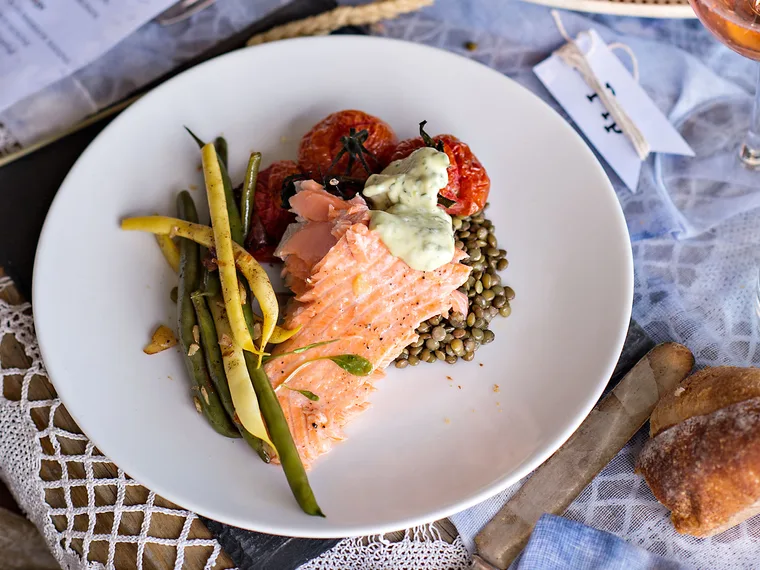 Oven-baked salmon and basil aioli