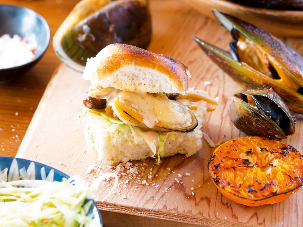 Buttery mussel and sake buns recipe