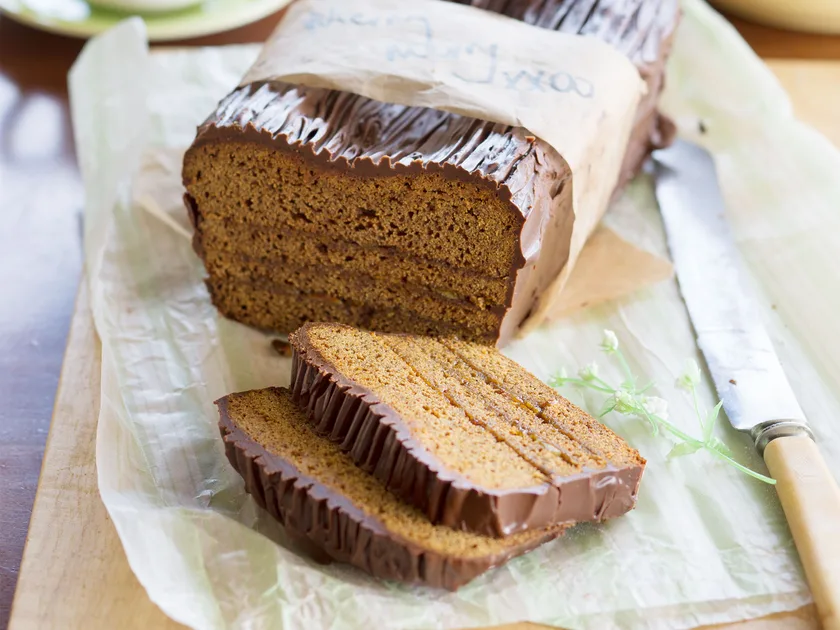 Honey and marmalade cake