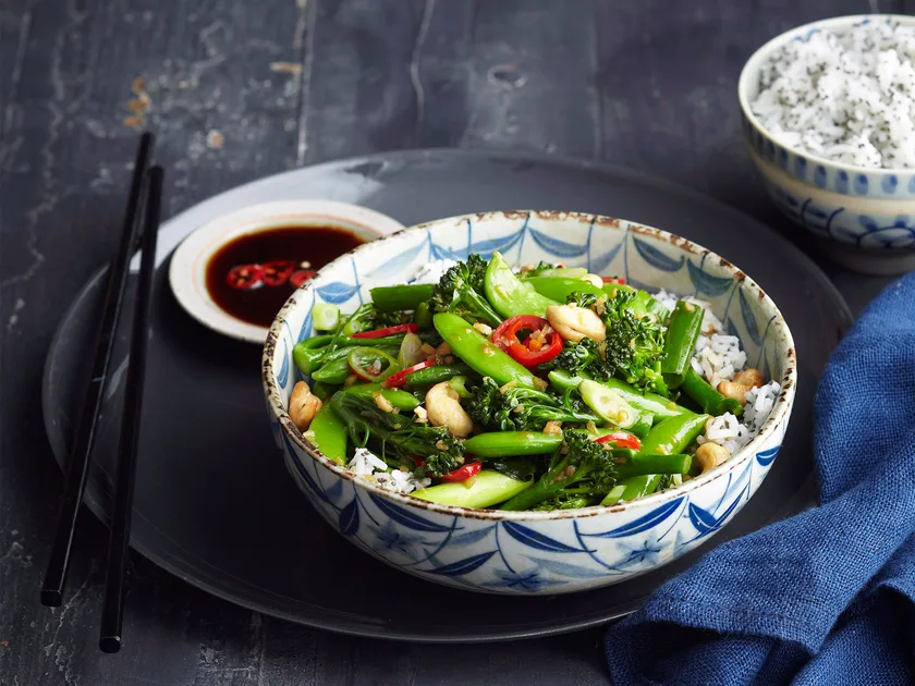 Broccolini and cashew stir-fry with chia rice
