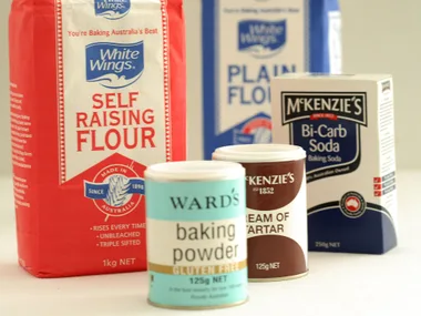 What's the difference between baking powder and soda?