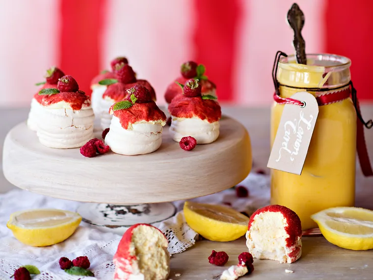 Little lemon and berry merveilleux