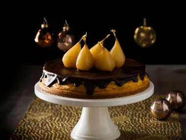 Pear, Cinnamon & Ginger Chocolate Glazed Cheesecake