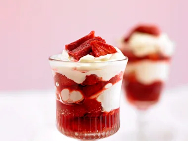 Strawberry and rhubarb bake recipe