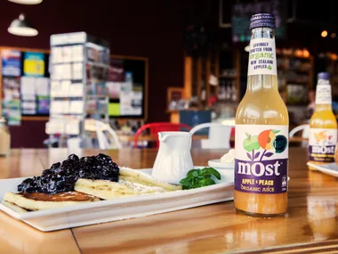 Supreme winner of Most Favourite Cafes 2015 – Somerset Grocer