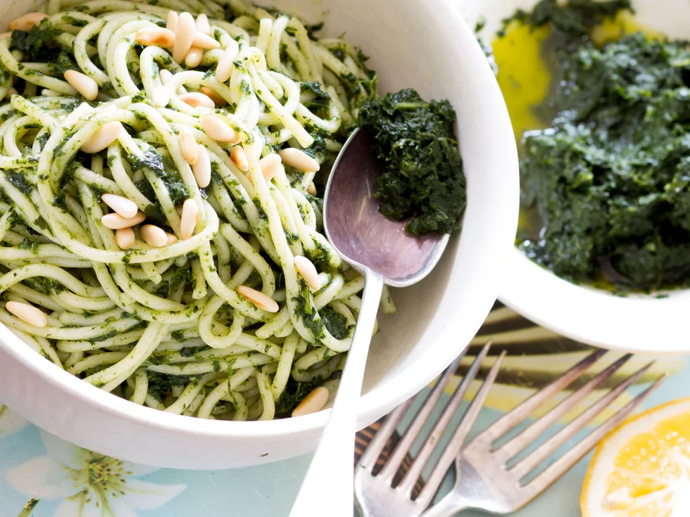 Kale, lemon & garlic purée with pasta