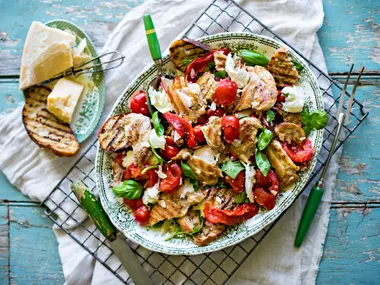 Barbecue chicken panzanella