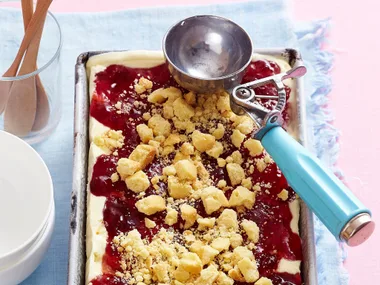 Strawberry shortbread ice cream