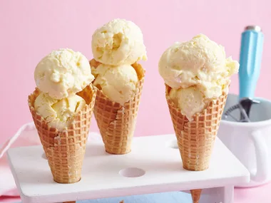 Lemon meringue ice cream