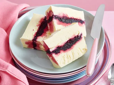 Blueberry cheesecake ice cream