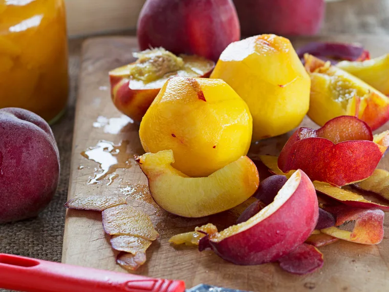Sugar-free bottled peaches