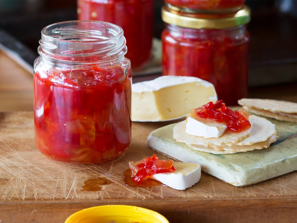 Red pepper relish
