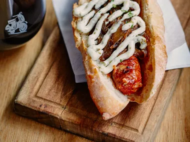 Bocadillo de chorizo a la parrilla