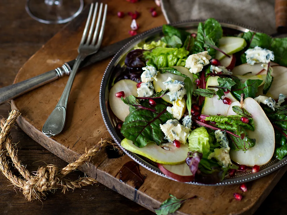 Pear, beet leaves, pomegranate & blue cheese salad