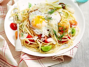Heirloom tomato and fennel spaghetti