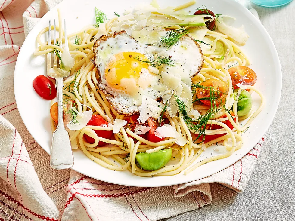 Heirloom tomato and fennel spaghetti
