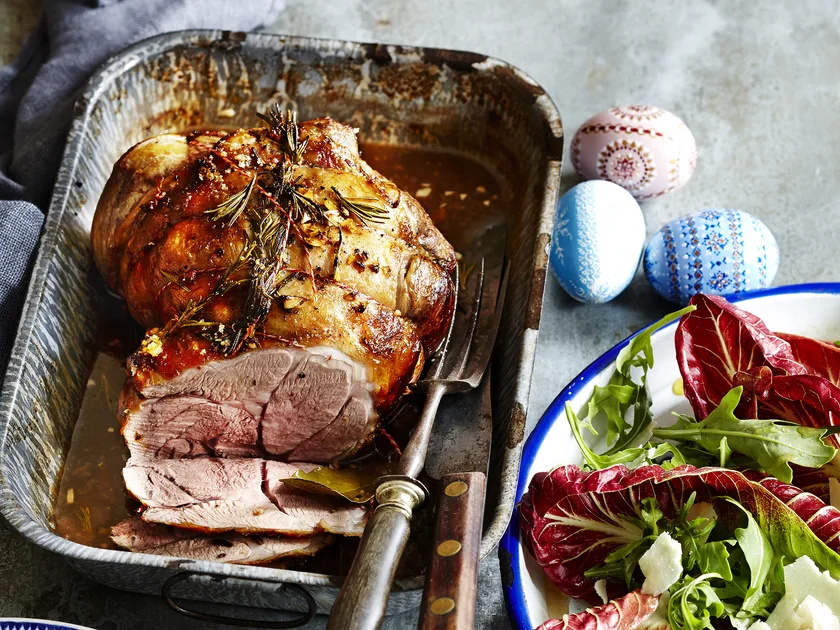 Lamb leg with radicchio salad