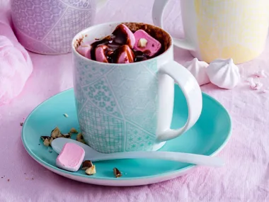Hazelnut rocky road mug cake