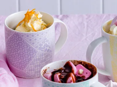 Orange and poppy seed mug cake