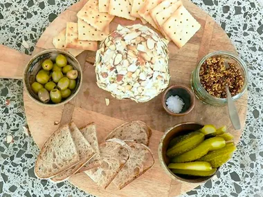 Easy cheese ball