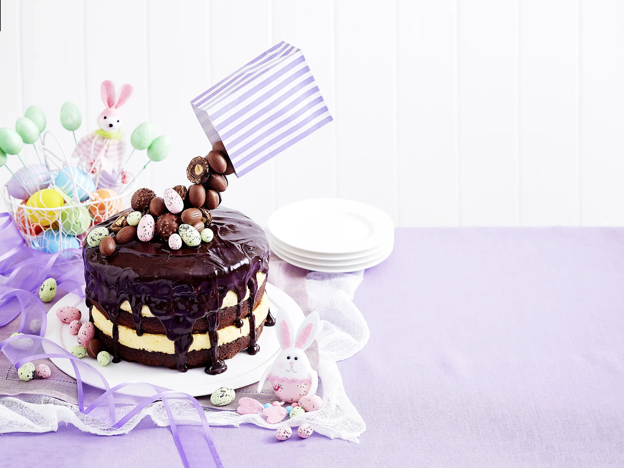 Magic easter mousse cake