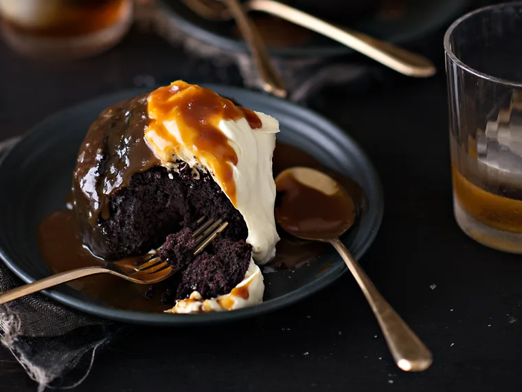 Little chocolate whisky cakes