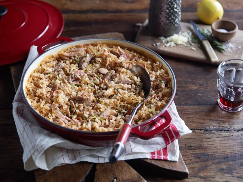 Oven-baked chicken risotto with lemon and rosemary