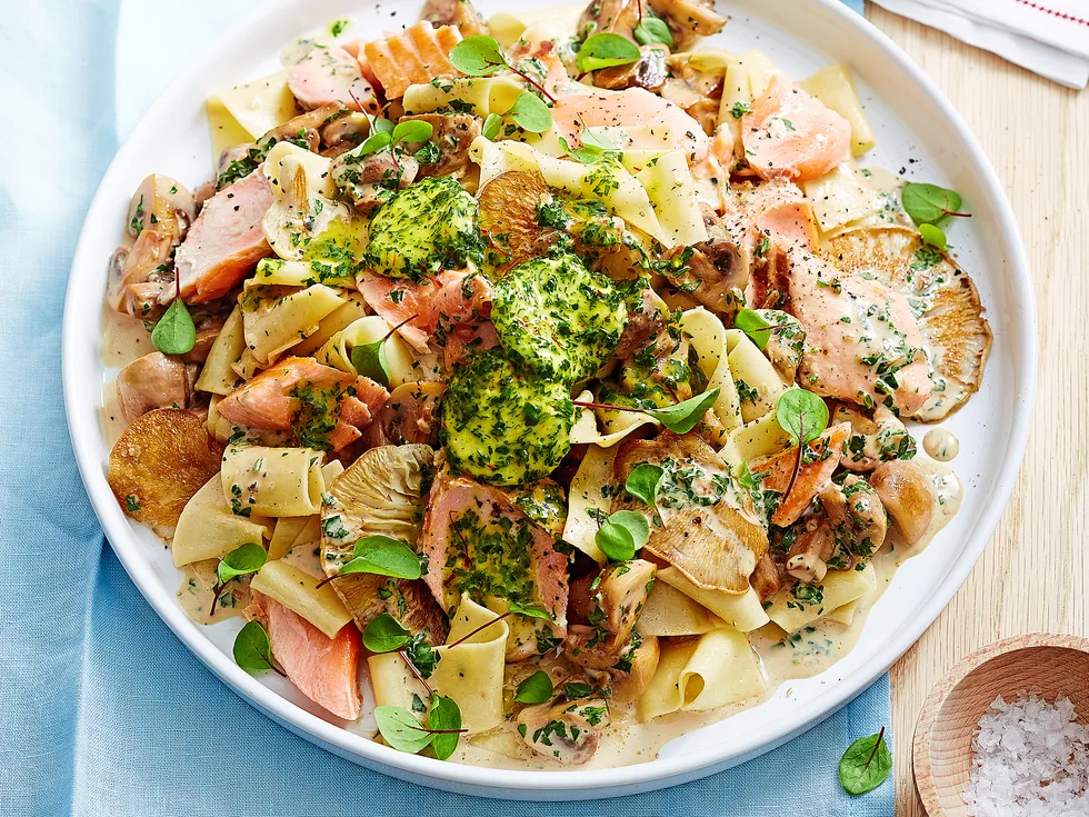Pappardelle with salmon and mushrooms