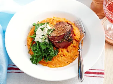 Eye fillet with blue cheese cream