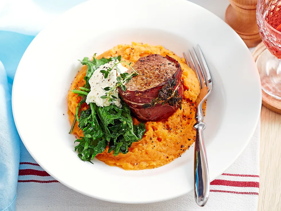 Eye fillet with blue cheese cream