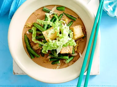 Braised wombok and tofu