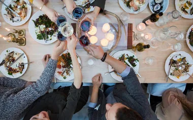 How to serve great wedding food on a small budget