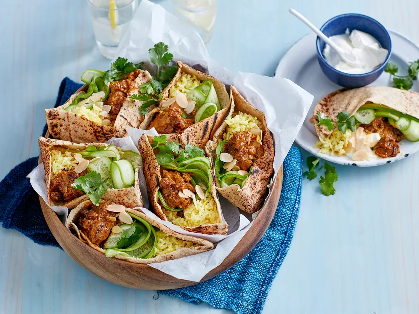 Chicken korma pitta breads