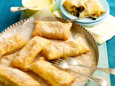 Deep-fried apple pies