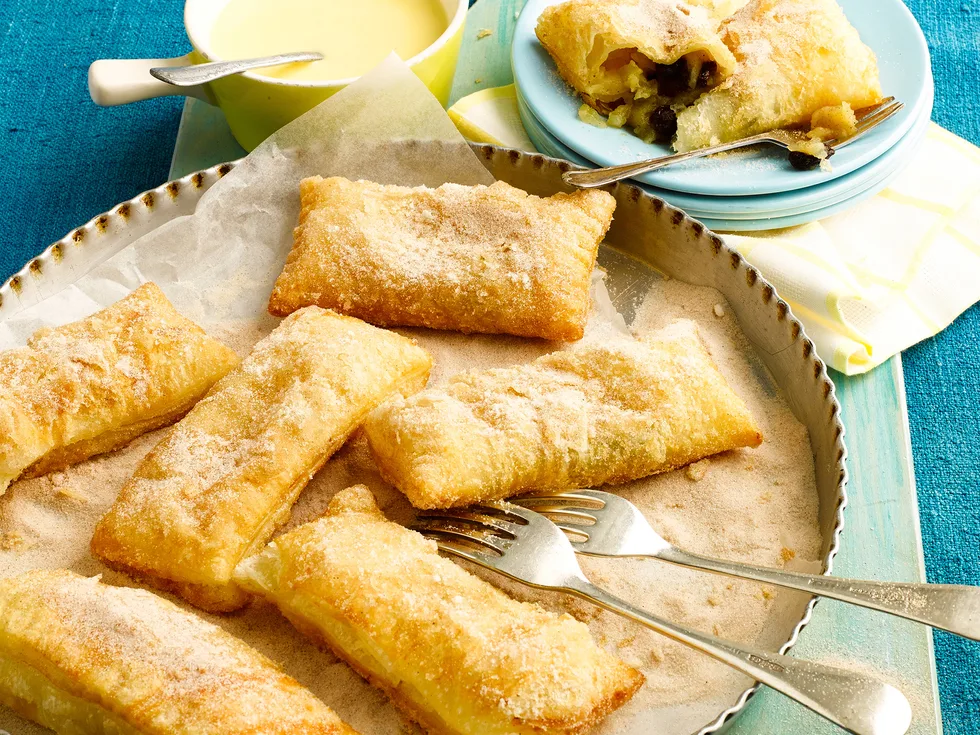 Deep-fried apple pies